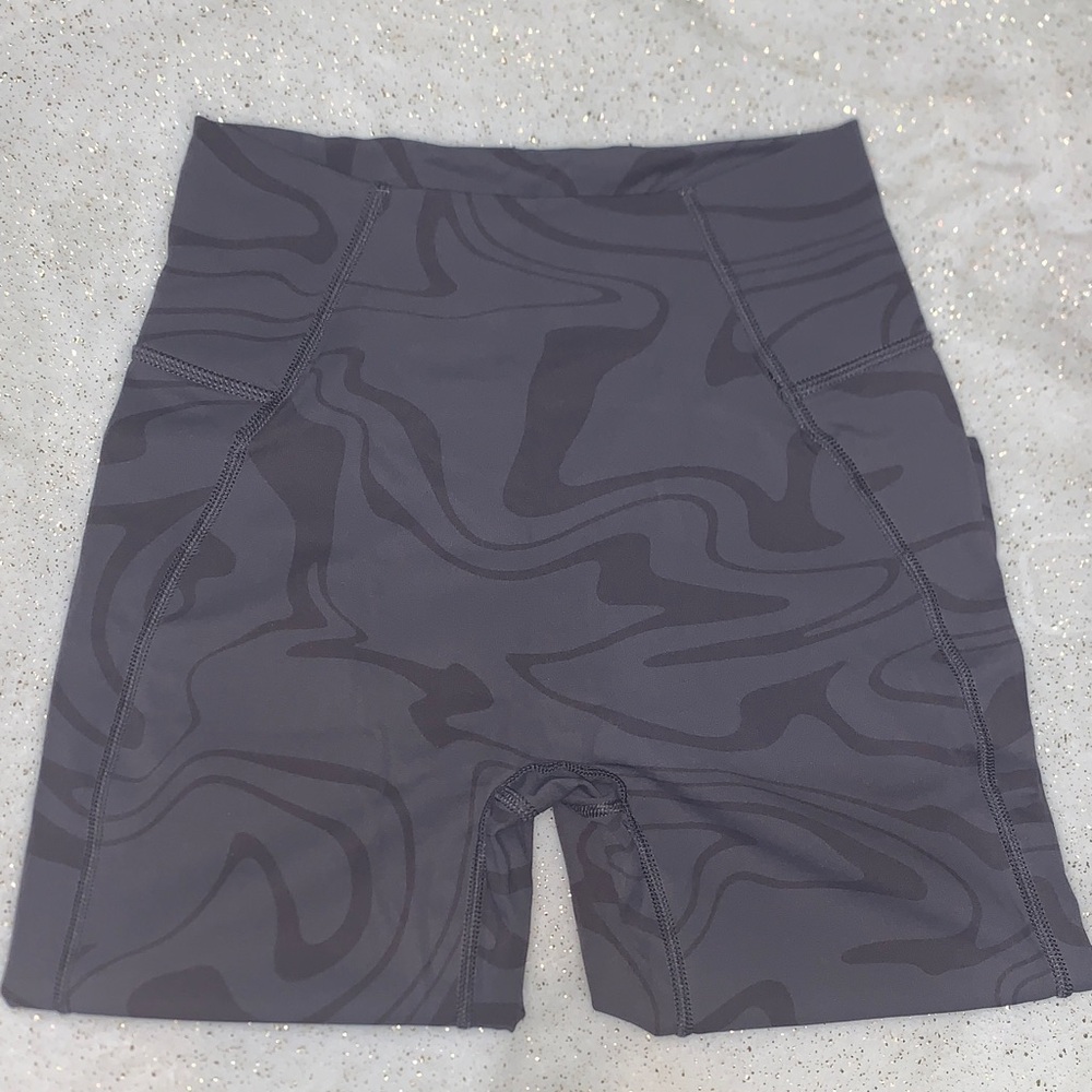 PARAGON Gray Wave Pattern Shorts - image 1